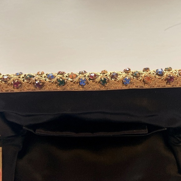 Vintage black sueded fabric with gold tone jeweled clap n short chain & pouch - Picture 10 of 17